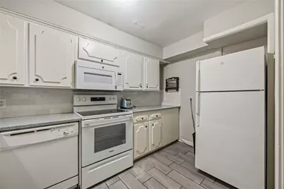 5223 Arboles Drive, Houston, TX 77035 - Photo 10