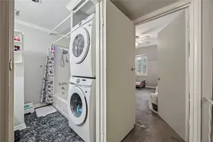 5223 Arboles Dr, Houston, TX 77035 - Photo 18