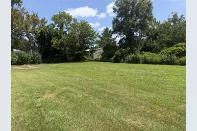 115 E North Street, Livingston, TX 77351 - Photo 2