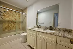 7214 Crownwest St, Houston, TX 77072 - Photo 10
