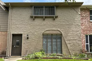 7214 Crownwest St, Houston, TX 77072 - Photo 2