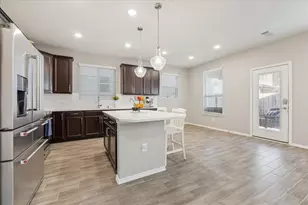 4032 Delta Rose St, Houston, TX 77018 - Photo 6