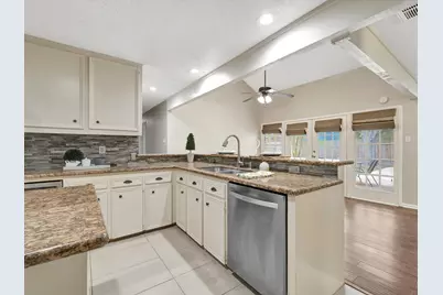 4330 Shady Springs Drive, Seabrook, TX 77586 - Photo 14