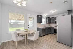 11834 Caprock Canyons Ln, Sugar Land, TX 77498 - Photo 4