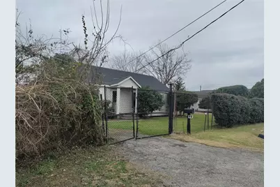 2816 Black Street, Houston, TX 77023 - Photo 6