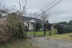 2816 Black St, Houston, TX 77023 - Photo 6