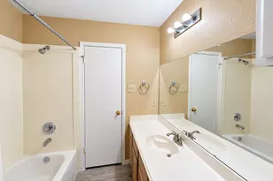 2206 Friarwood Trail, Houston, TX 77339 - Photo 28