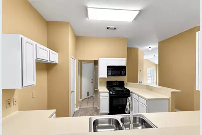 2206 Friarwood Trail, Houston, TX 77339 - Photo 8