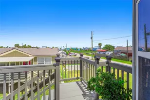 1342 10th St, Dickinson, TX 77539 - Photo 26