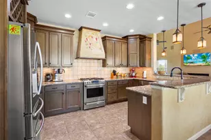 1342 10th St, Dickinson, TX 77539 - Photo 10