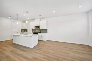 3125 Quiet Sunset Dr, Houston, TX 77080 - Photo 2