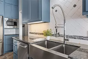 483 Cherry Hills Dr, Huntsville, TX 77340 - Photo 10