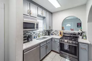 2613 & 2615 Isabella St, Houston, TX 77004 - Photo 8