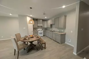 7745 Swiftwater Ln, Houston, TX 77075 - Photo 8