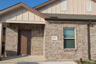 7745 Swiftwater Ln, Houston, TX 77075 - Photo 2