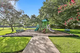 513 Meadow Bend Dr, Friendswood, TX 77546 - Photo 38
