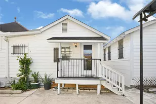 305 Live Oak St, Houston, TX 77003 - Photo 1