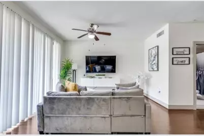 145 Heights Boulevard #111, Houston, TX 77007 - Photo 2