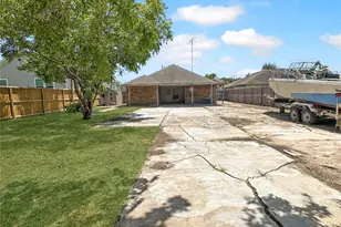2908 Ashley St, La Marque, TX 77568 - Photo 14