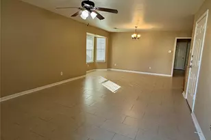 2401 24th St N, Texas City, TX 77590 - Photo 2