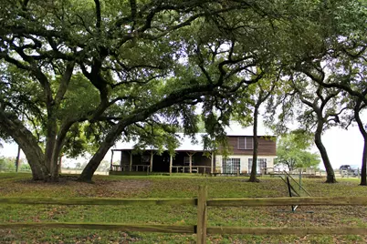 11850 McCrocklin, Brenham, TX 77833 - Photo 1