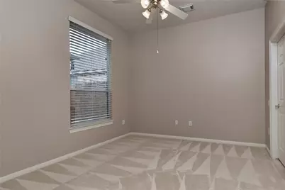 146 E Northcastle Circle, The Woodlands, TX 77384 - Photo 34