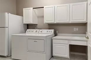 146 E Northcastle Cir, The Woodlands, TX 77384 - Photo 24