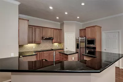 146 E Northcastle Circle, The Woodlands, TX 77384 - Photo 12