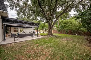 12902 Kimberley Ln, Houston, TX 77079 - Photo 44