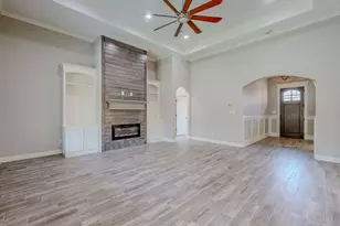 8360 Chappell Hill Dr, Beaumont, TX 77713 - Photo 4