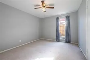 10215 Kirkwren Dr, Houston, TX 77089 - Photo 20