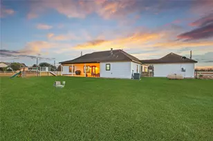 2398 Settler's Way Dr, Sealy, TX 77474 - Photo 36