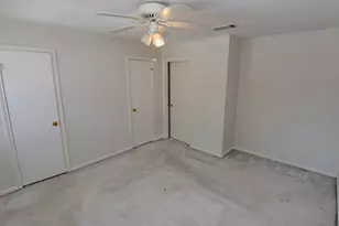 2031 Winrock Blvd, Houston, TX 77057 - Photo 18