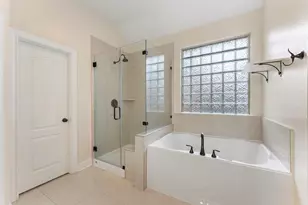 102 Buck Trail Pl, The Woodlands, TX 77389 - Photo 18