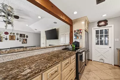 805 Camelot Lane, Friendswood, TX 77546 - Photo 20