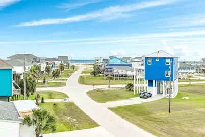 13010 Buccaneer Parkway, Freeport, TX 77541 - Photo 4