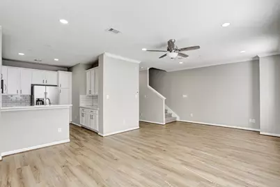 3001 Murworth Drive #404, Houston, TX 77025 - Photo 6
