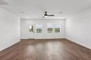 7922 Jade Crst Dr, Angleton, TX 77515 - Photo 8