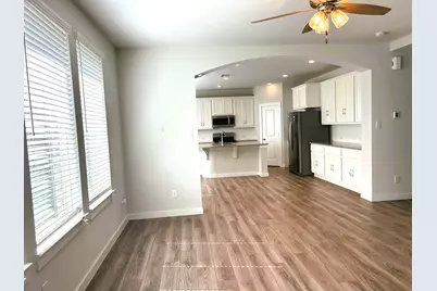 5106 Klein Orchard Drive, Houston, TX 77066 - Photo 6