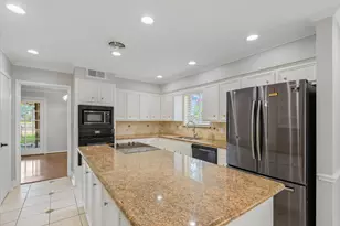 7715 Brush Wood Dr, Houston, TX 77088 - Photo 4