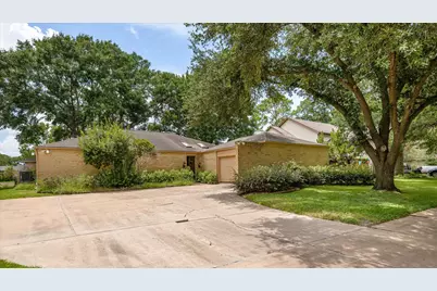 7715 Brush Wood Drive, Houston, TX 77088 - Photo 1