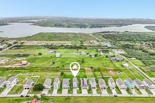 2435 103rd St, Galveston, TX 77554 - Photo 2
