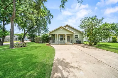 1501 1st Avenue N, Texas City, TX 77590 - Photo 2