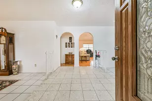 12118 Kirkholm Dr, Houston, TX 77089 - Photo 6