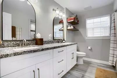 9214 Bintliff Drive, Houston, TX 77074 - Photo 20