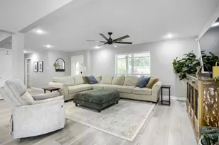 9214 Bintliff Dr, Houston, TX 77074 - Photo 4