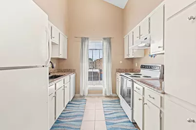 9809 Richmond Avenue #E8, Houston, TX 77042 - Photo 2