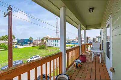 2723 Postoffice, Galveston, TX 77550 - Photo 22