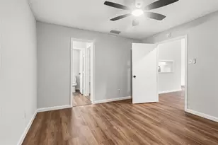 8451 S Meadow Bird Cir, Missouri City, TX 77489 - Photo 10