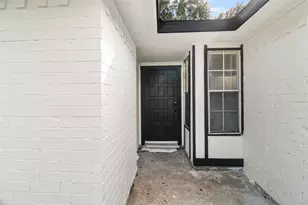 8451 S Meadow Bird Cir, Missouri City, TX 77489 - Photo 2
